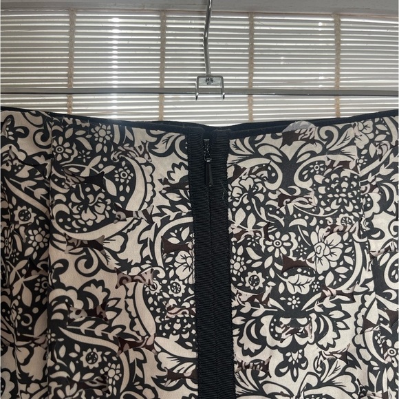 Byron Lars Beguile Laser Cut Skirt Black and White Size 4 - Picture 5 of 7